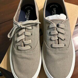Sperry pier wave CVO canvas sneakers Size 8.5M New in box Taupe